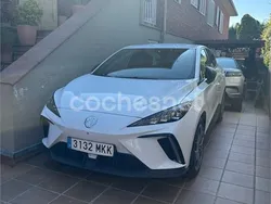 Eléctrico Usado 2023 MG MG4 EV Luxury Utilitario | 23.100 €