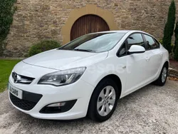 Blanco Usado 2018 Opel Astra Elegance Berlina | 13.500 € (Un poco caro)