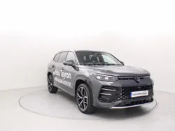 Gris / plata Nuevo 2025 VW Tayron R-line SUV | 51.990 €