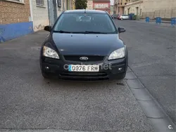 Azul Usado 2007 Ford Focus Trend Berlina | 2600 € (Precio justo)