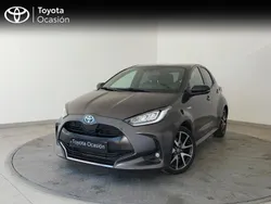 Gris / plata Usado 2021 Toyota Yaris Hybrid Style Berlina | 19.200 € (Precio justo)