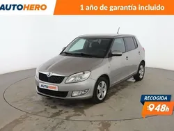 Gris Usado 2013 Skoda Fabia Elegance Berlina | 9999 € (Precio justo)