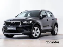 Negro Usado 2021 Volvo XC40 Momentum SUV | 39.990 €