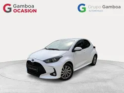 Blanco Usado 2024 Toyota Yaris Hybrid Active Berlina | 20.490 € (Precio justo)