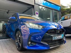 Azul Nuevo 2025 Toyota Yaris Hybrid Business Edition Berlina | 21.600 € (Precio justo)
