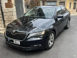 Negro Usado 2018 Skoda Superb Style Berlina | 16.500 € (Precio justo)