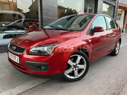 Granate Usado 2006 Ford Focus Trend Berlina | 4990 € (Precio justo)