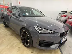 Gris Usado 2024 Cupra Leon Utilitario | 25.800 € (Precio justo)