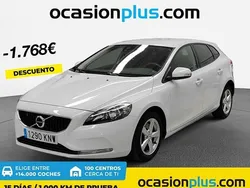 Blanco Usado 2018 Volvo V40 Kinetic Familiar | 17.682 €