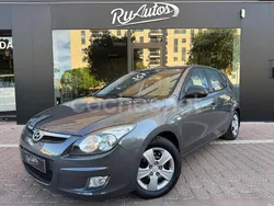 Gris / plata Usado 2009 Hyundai i30 Classic Berlina | 7999 € (Precio justo)