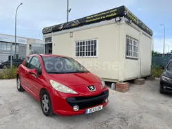 Rojo Usado 2009 Peugeot 207 Active Berlina | 3499 € (Precio justo)