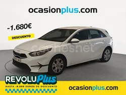 Blanco Usado 2023 Kia Ceed Berlina | 18.490 € (Precio justo)