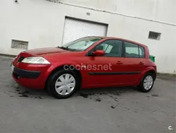 Etiqueta b (amarilla) Usado 2003 Renault Mégane II Dynamique Berlina | 1700 € (Precio justo)