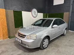 Gris / plata Usado 2009 Chevrolet Nubira SX Berlina | 2700 € (Buen precio)