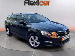 Negro Usado 2020 Skoda Octavia Ambition Familiar | 15.990 € (Super precio)