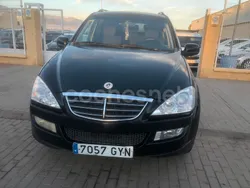 Negro Usado 2010 Ssangyong Kyron SUV | 6399 € (Precio justo)