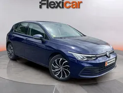 Azul Usado 2021 VW Golf VIII Berlina | 18.790 € (Precio justo)