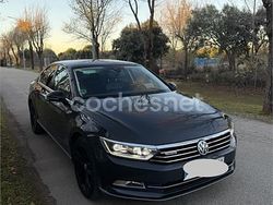 Gris / plata Usado 2016 VW Passat Sportline Berlina | 15.600 € (Precio justo)