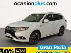 Blanco Usado 2017 Mitsubishi Outlander P-HEV SUV | 17.390 € (Precio justo)