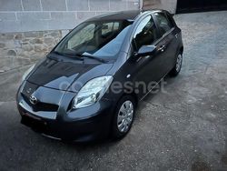 Gris / plata Usado 2009 Toyota Yaris Sol Berlina | 6500 € (Un poco caro)