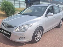 Gris Usado 2009 Hyundai i30 Comfort Familiar | 2700 € (Precio justo)