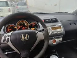 Gris / plata Usado 2005 Honda Jazz ES Utilitario | 2900 €