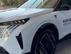 Blanco okenite Usado 2024 Peugeot e-3008 GT SUV | 42.600 € (Buen precio)