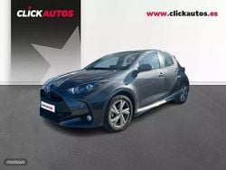 Gris Usado 2025 Toyota Yaris Hybrid Active | 24.000 € (Precio justo)