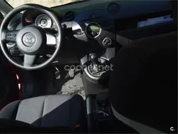Granate Usado 2009 Mazda 2 Active Berlina | 3200 € (Precio justo)