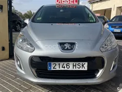 Gris / plata Usado 2013 Peugeot 308 Active Berlina | 7800 € (Precio justo)
