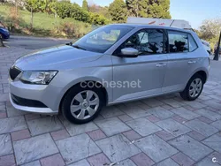 Gris / plata Usado 2017 Skoda Fabia Berlina | 9500 € (Precio justo)