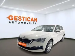 Blanco Usado 2022 Skoda Scala Ambition Utilitario | 15.990 € (Precio justo)