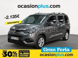 Gris / plata Usado 2021 Toyota Proace Verso Active Familiar | 23.490 € (Precio justo)