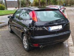 Negro Usado 2003 Ford Focus Trend Berlina | 2900 € (Precio justo)