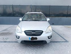 Gris / plata Usado 2009 Kia Carens Monovolumen | 5400 € (Precio justo)