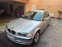 Gris / plata Usado 2000 BMW 323 Berlina | 7900 €