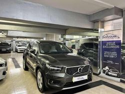 Gris / plata Usado 2019 Volvo XC40 Inscription SUV | 27.990 € (Un poco caro)