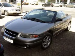 Plateado Usado 1998 Chrysler Stratus Descapotable | 4900 €