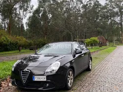 Negro Usado 2013 Alfa Romeo Giulietta Distinctive Utilitario | 6200 €