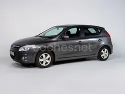 Gris / plata Usado 2011 Hyundai i30 GLS Berlina | 7990 € (Precio justo)