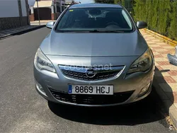 Gris / plata Usado 2011 Opel Astra Enjoy Berlina | 5450 € (Precio justo)