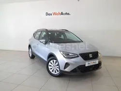 Gris plata Usado 2024 Seat Arona Style SUV | 19.600 € (Precio justo)