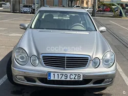 Beige Usado 2004 Mercedes E320 Elegance Berlina | 5800 € (Precio justo)