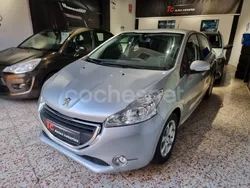 Gris / plata Usado 2014 Peugeot 208 Access Utilitario | 5490 € (Precio justo)