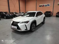 Blanco Usado 2021 Lexus UX 300e Luxury Line SUV | 26.999 €