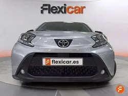 Gris Usado 2024 Toyota Aygo X-play Utilitario | 14.690 € (Precio justo)