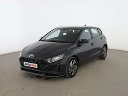 Gris Usado 2023 Hyundai i20 Berlina | 17.899 € (Precio justo)