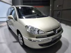 Beige Usado 2009 Peugeot 807 Premium Monovolumen | 6590 € (Precio justo)