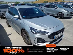 Gris Usado 2024 Ford Focus ST-Line Berlina | 19.850 € (Buen precio)