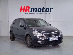 Negro Usado 2010 Kia Pride Utilitario | 7320 €